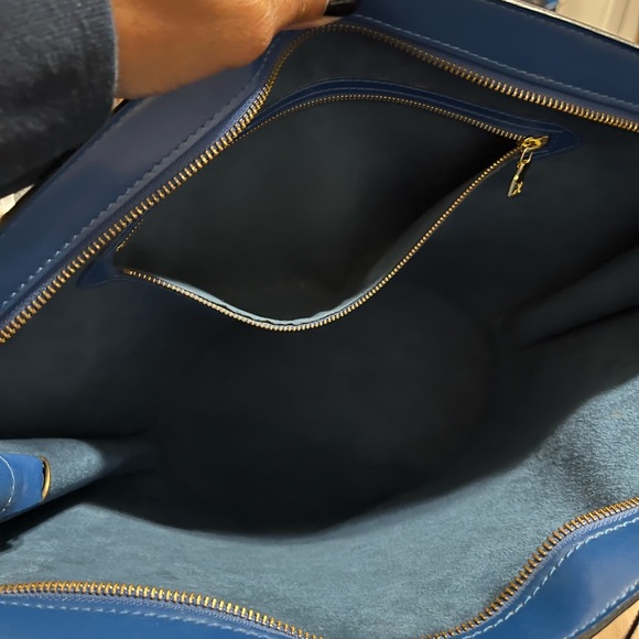 Blue Authentic Louis Vuitton Epi - Picture 2 of 6